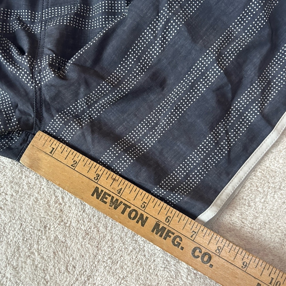 Vuori Banks Shorts V330 XL Performance Stretch Unlined Pockets Drawstring EUC - Picture 7 of 8